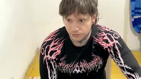 Snapshot of eskol212 chatting on February 2026 01:14:02 AM eskol212 online show from February 2026 01:14:02 AM