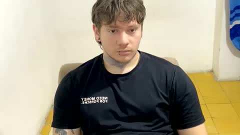 Snapshot of eskol212 chatting on February 2026 05:23:02 PM eskol212 online show from February 2026 05:23:02 PM