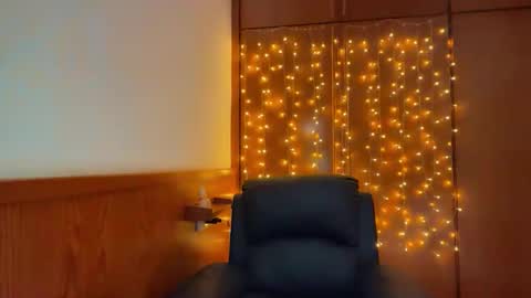 esma347866 online show from January 2026 08:03:01 PM