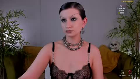 esme_fox online show from April 2026 01:14:02 PM