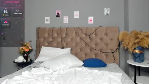 Esme Runn online show from January 2025 01:30:01 PM