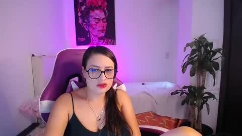 Esmeralda online show from January 2026 08:07:01 PM