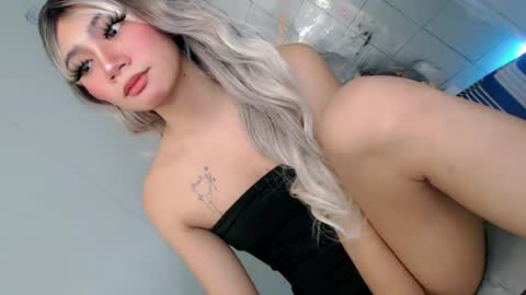esmeralda28x online show from June 2026 11:57:02 PM