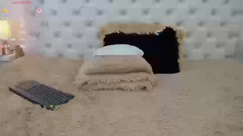 esmeralda  online show from September 2025 03:34:01 PM