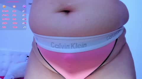 Snapshot of esmeralda_milf1 chatting on January 2025 09:01:02 PM esme online show from January 2025 09:01:02 PM