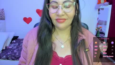 Snapshot of esmeralda_milf1 chatting on February 2026 08:40:02 PM esme online show from February 2026 08:40:02 PM