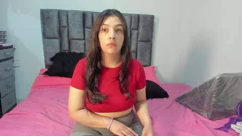 Perla online show from May 2026 06:19:01 AM