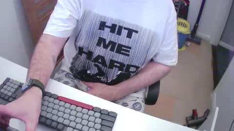 Morph online show from November 2025 09:41:02 PM