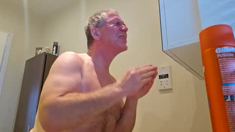 Snapshot of essexb0y chatting on December 2024 12:33:02 PM EssexB0y online show from December 2024 12:33:02 PM