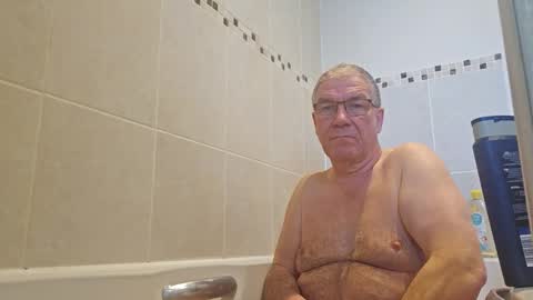 Snapshot of essexb0y chatting on February 2025 09:13:02 AM EssexB0y online show from February 2025 09:13:02 AM