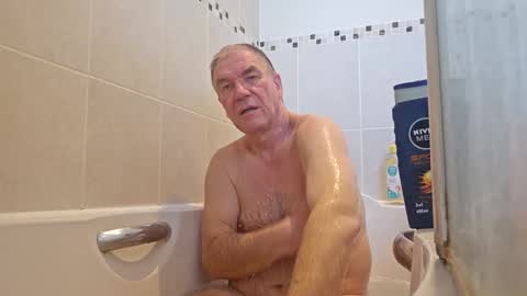 Snapshot of essexb0y chatting on March 2025 11:17:01 AM EssexB0y online show from March 2025 11:17:01 AM