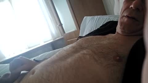 Snapshot of essexb0y chatting on March 2025 07:48:01 AM EssexB0y online show from March 2025 07:48:01 AM