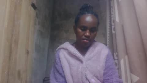 estanie online show from October 2025 08:29:02 PM