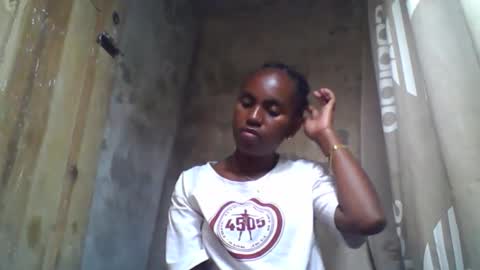 estanie online show from October 2025 08:29:02 PM