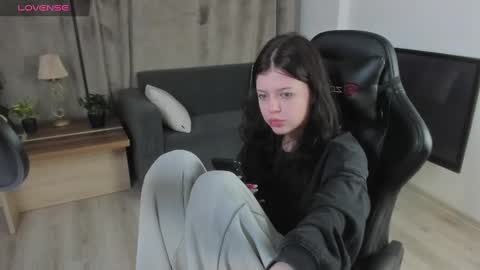 esteria online show from December 2024 12:19:02 AM