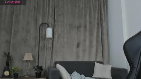 esteria online show from December 2024 06:33:02 AM