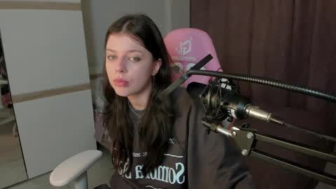 esteria online show from December 2024 04:34:02 AM