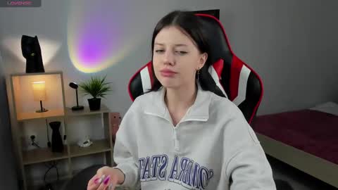 esteria online show from December 2024 05:33:02 PM