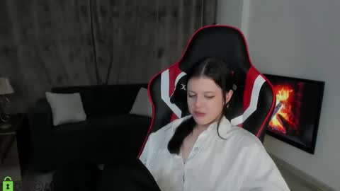 esteria online show from December 2024 03:16:02 AM