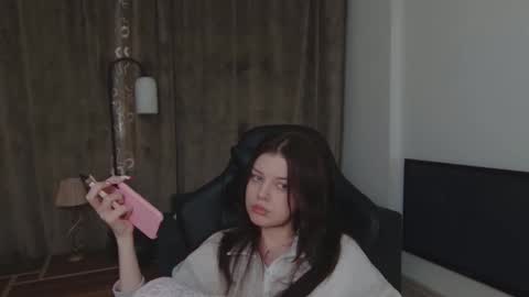 esteria online show from January 2025 05:33:02 AM