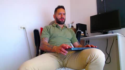 esteban online show from January 2026 03:36:02 PM