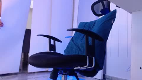 ESTEBAN online show from March 2025 06:47:02 PM