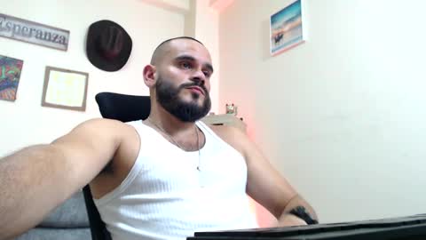 Esteban Fernandez online show from May 2026 07:30:02 PM