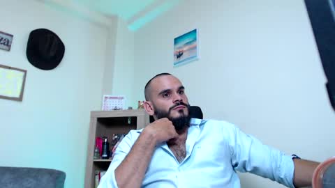 Esteban Fernandez online show from May 2026 01:10:02 AM