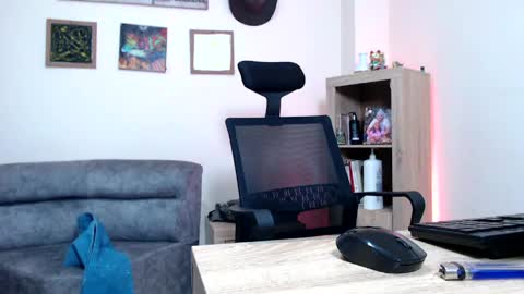 Esteban Fernandez online show from June 2026 03:51:02 AM
