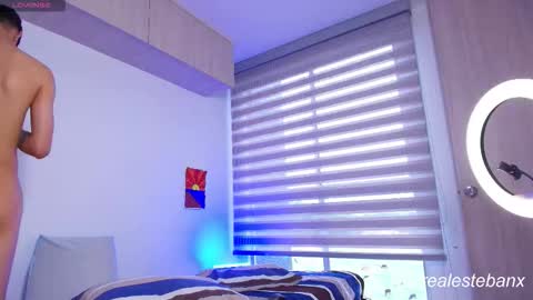 E S T E B A N online show from September 2025 09:42:02 PM