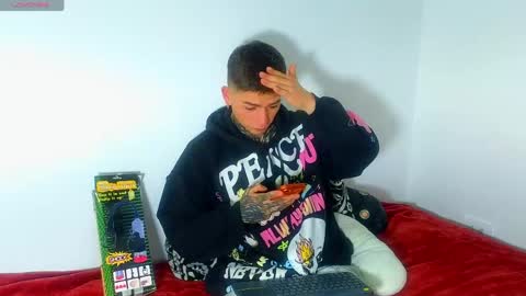 Esteban independent model online show from April 2026 10:00:01 AM