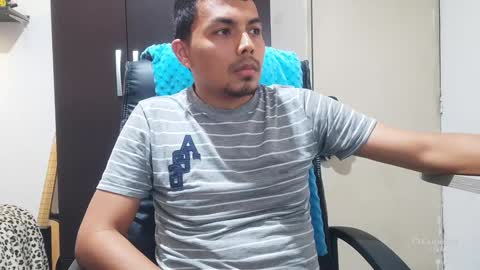 Snapshot of estebancot0314 chatting on December 2024 10:03:02 PM Esteban online show from December 2024 10:03:02 PM