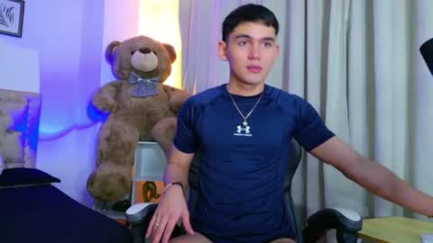 Snapshot of estebanperez_ chatting on June 2026 07:11:01 PM Esteban online show from June 2026 07:11:01 PM
