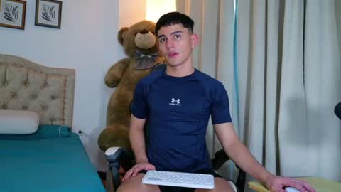 Snapshot of estebanperez_ chatting on July 2026 11:25:01 AM Esteban online show from July 2026 11:25:01 AM