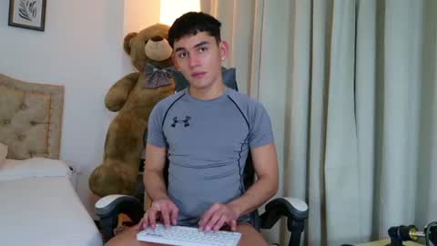 Snapshot of estebanperez_ chatting on July 2026 11:39:02 AM Esteban online show from July 2026 11:39:02 AM