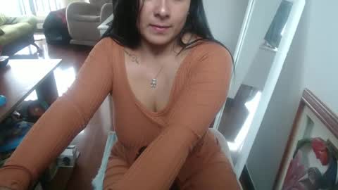 Snapshot of estefi1073162 chatting on March 2025 10:16:01 PM valeria online show from March 2025 10:16:01 PM