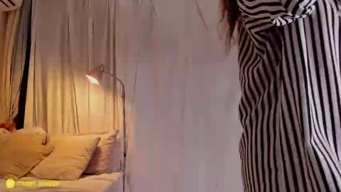 Snapshot of estefy_arroyo1 chatting on September 2025 03:11:01 AM estefy_arroyo1 online show from September 2025 03:11:01 AM