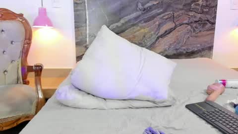 Stefy online show from March 2025 09:42:01 AM