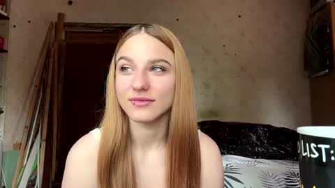 Snapshot of estelaroda chatting on June 2026 08:02:01 AM Rina online show from June 2026 08:02:01 AM