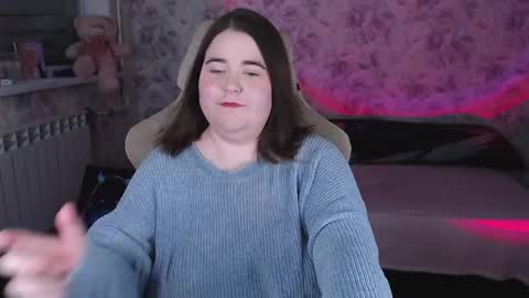 estelle_hicks online show from April 2026 07:03:02 PM