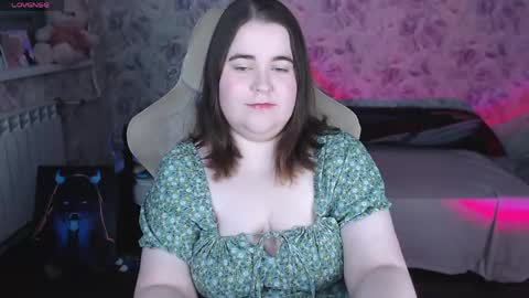 estelle_hicks online show from May 2026 07:32:02 PM