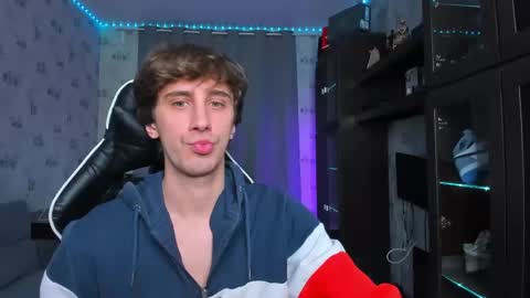 LOUIS online show from February 2025 08:44:01 PM