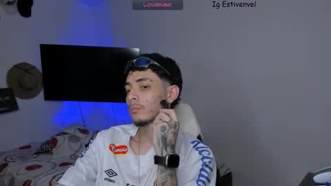 estivenvel online show from November 2025 06:30:01 PM