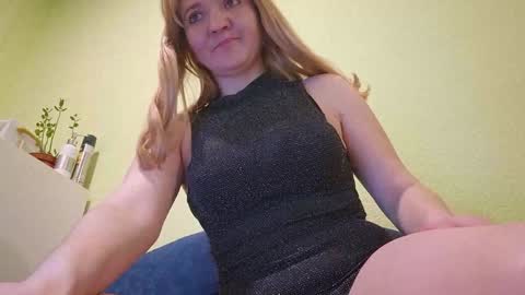 estrellawalters online show from February 2025 09:10:01 PM