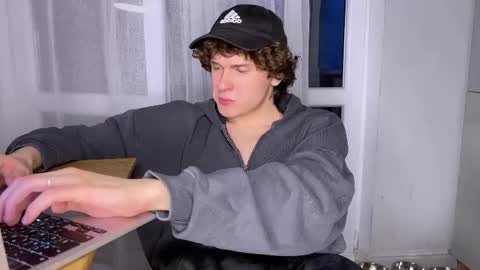 Alex online show from May 2026 06:24:01 PM
