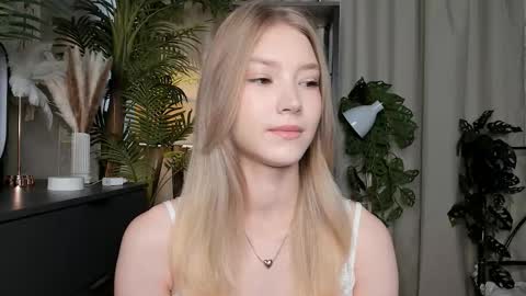 Snapshot of eternity_cuite chatting on September 2025 05:42:01 AM Natalie online show from September 2025 05:42:01 AM