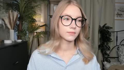 Snapshot of eternity_cuite chatting on October 2025 05:43:02 AM Natalie online show from October 2025 05:43:02 AM