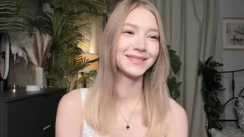 Snapshot of eternity_cuite chatting on October 2025 05:41:01 AM Natalie online show from October 2025 05:41:01 AM