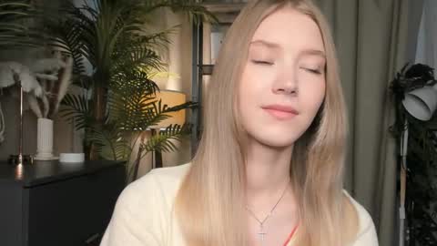 Snapshot of eternity_cuite chatting on November 2025 05:40:01 AM Natalie online show from November 2025 05:40:01 AM