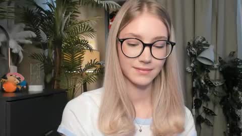 Natalie online show from March 2026 08:19:01 AM